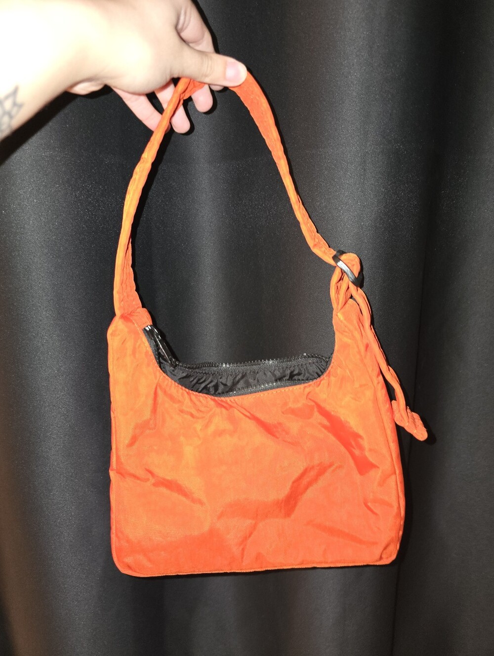 BAGGU tomato mini shoulder Bag - Picture 3 of 4